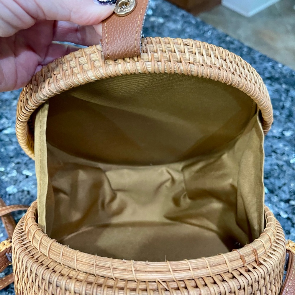 Round Rattan 8 Inch Crossbody Bag - Picture 5 of 8